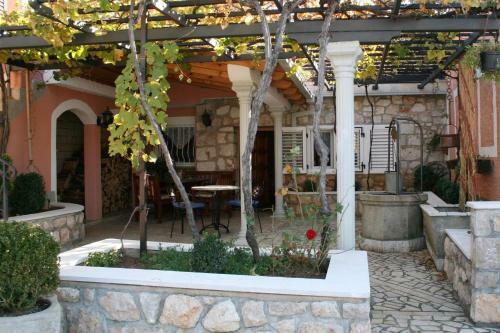 Three-bedroom Holiday Home In Bribir I