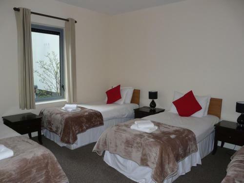 The Courtyard Apartments