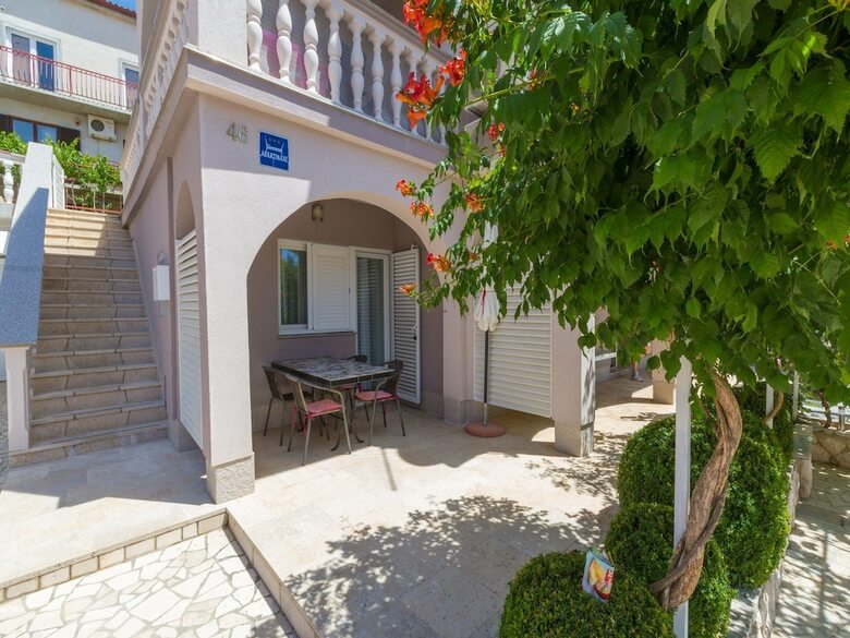 Apartments Mirela