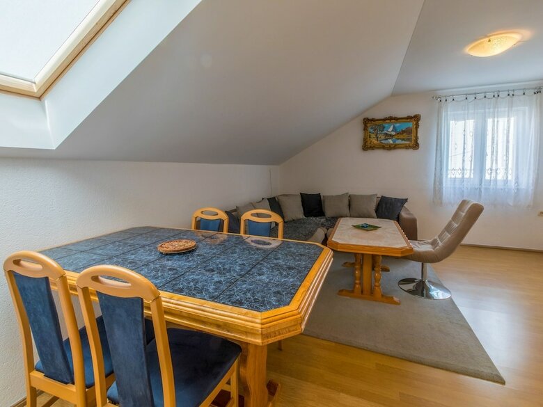 Apartments Mirela
