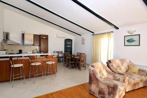 Apartment Suhi Potok 11401a