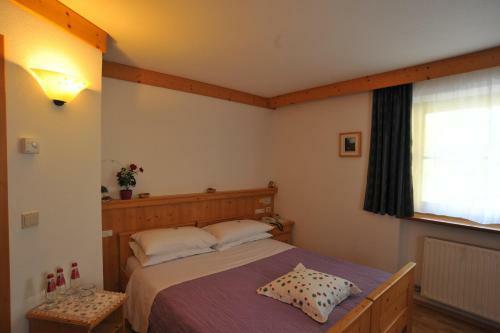 Hotel Albergo Garni' Laura