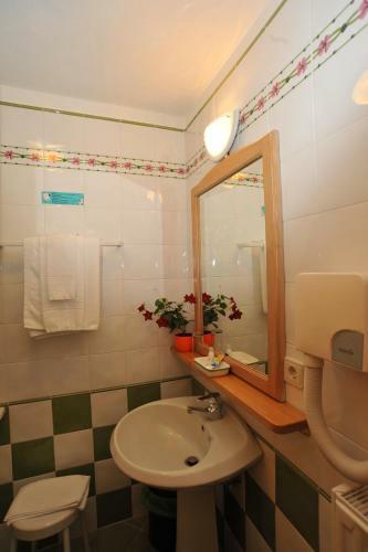 Hotel Albergo Garni' Laura