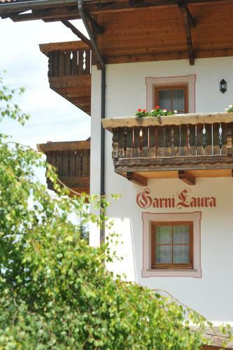 Hotel Albergo Garni' Laura