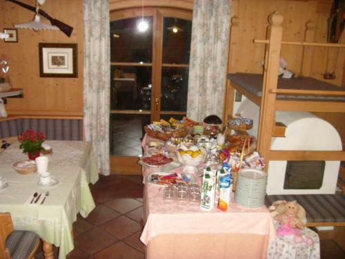 Hotel Albergo Garni' Laura