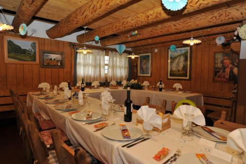 Hotel Albergo Garni' Laura