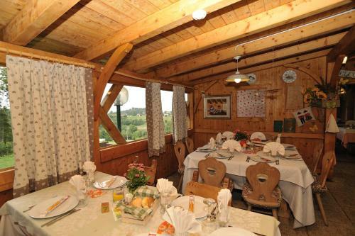 Hotel Albergo Garni' Laura