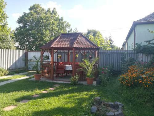 Tiszavir�g Apartmanh�z