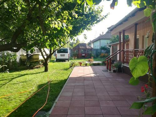 Tiszavir�g Apartmanh�z