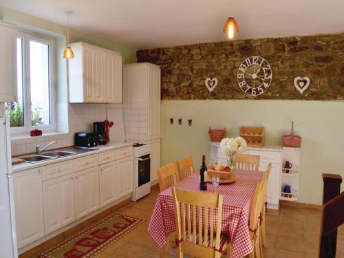 Holiday Home Lann�anou With A Fireplace 05