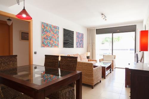 Las Dunas Apartments