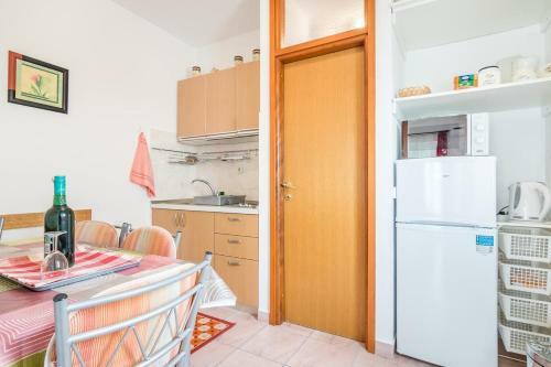 Apartment Arbanija 7543b