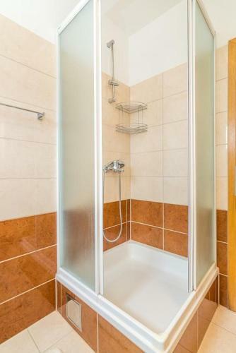Apartment Arbanija 7543b
