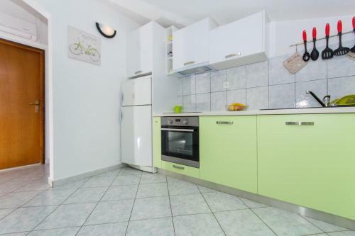Apartment Slatine 1126b