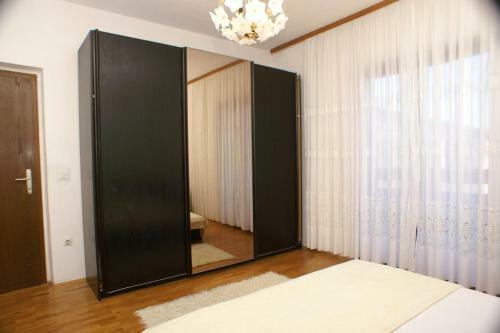 Apartment Slatine 1099a
