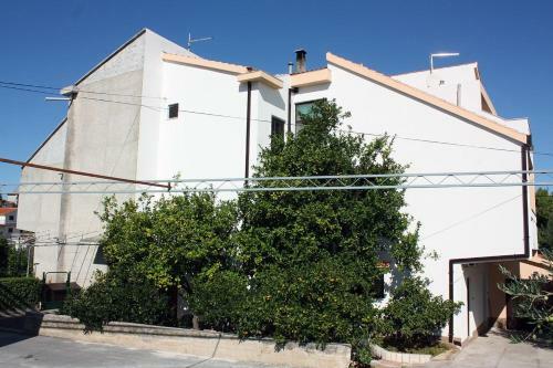 Apartment Slatine 1099a
