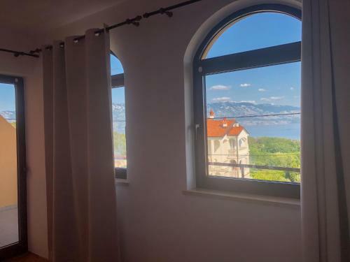 Apartments Damir 2838