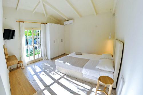 Hostal Vkastri