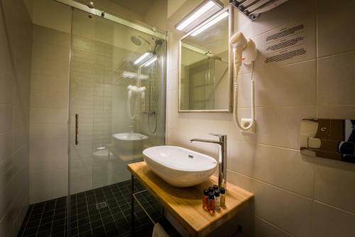 New Town Hotel