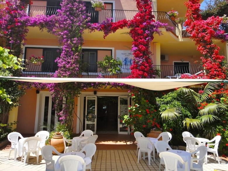 Hotel Domus De Janas Sul Mare