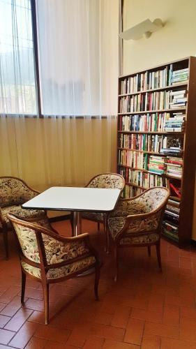 Hostal Hostel Ospitalia Del Mare
