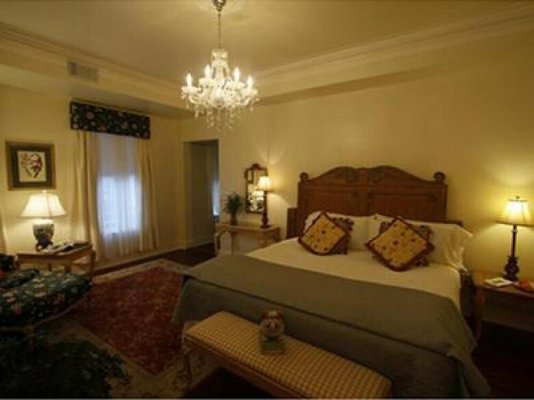 Bed & Breakfast Station Hotel