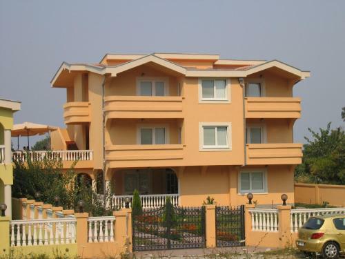 Apartments Old Olive