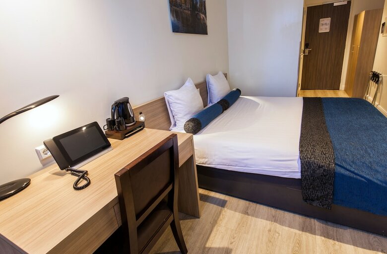 Hotel Library