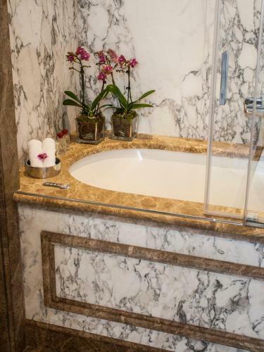 Grand Amore Hotel And Spa