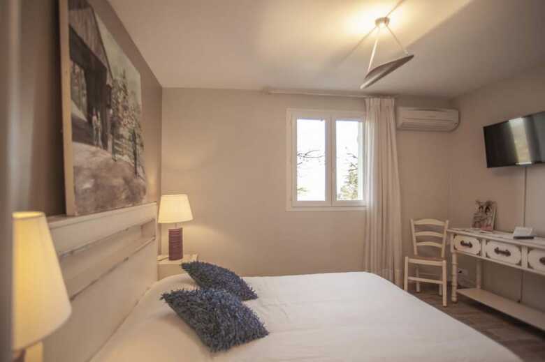 Bed & Breakfast Le Castellaras
