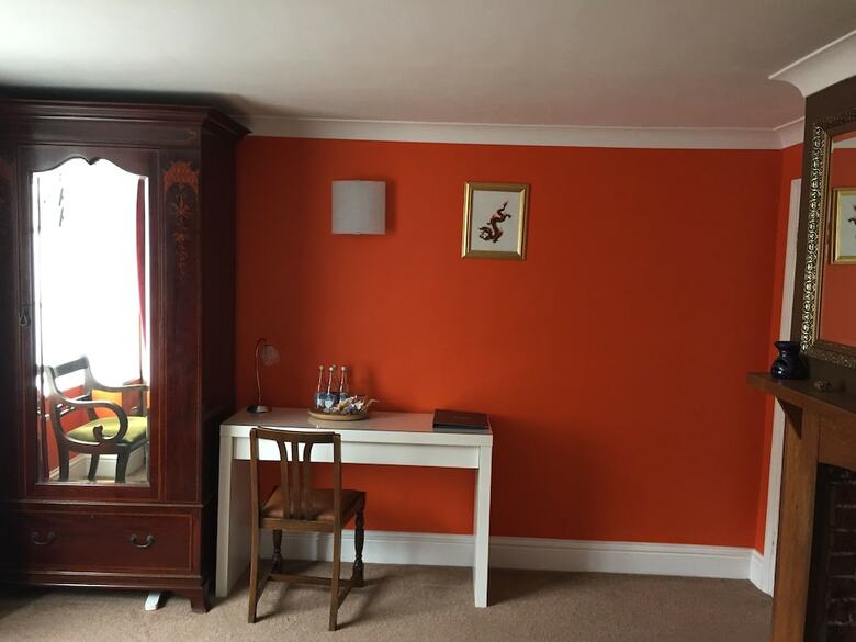 Circles B&B