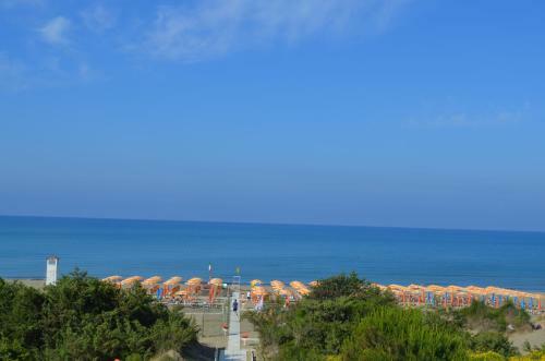 Hotel Belmare Dlf