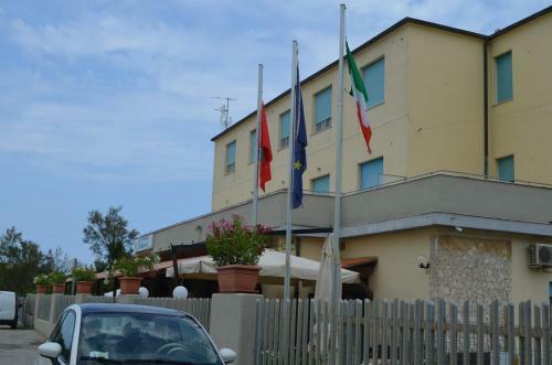 Hotel Belmare Dlf