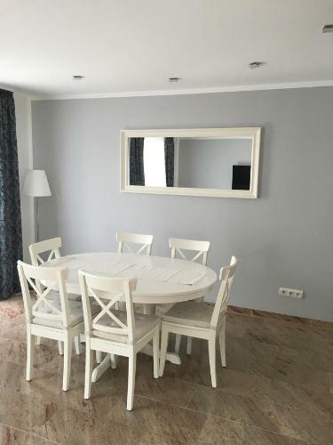 Merkel Villa Apartamente