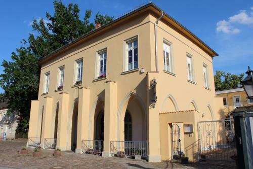 Hostal Guest House Schlo�wache-zerbst