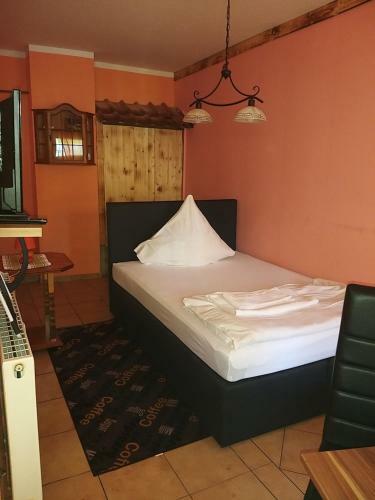 Hostal Guest House Schlo�wache-zerbst