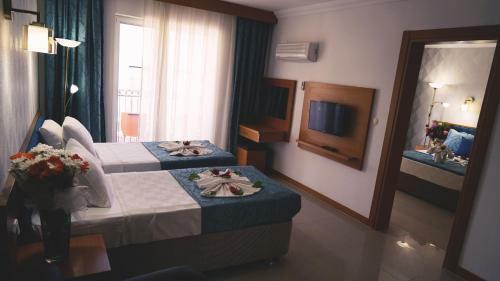 Green Forest Hotel - Adults Only