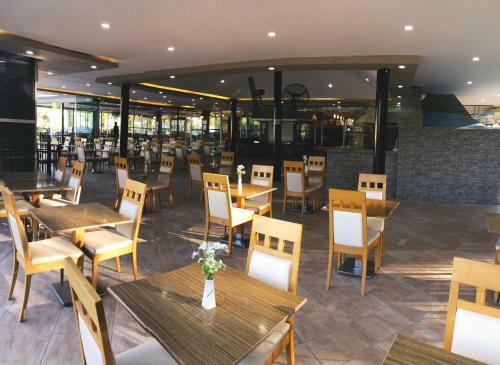 Green Forest Hotel - Adults Only