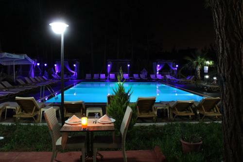 Green Forest Hotel - Adults Only