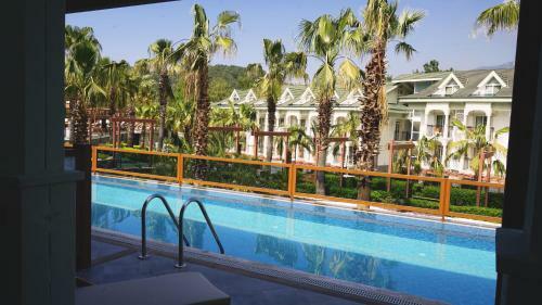 Green Forest Hotel - Adults Only