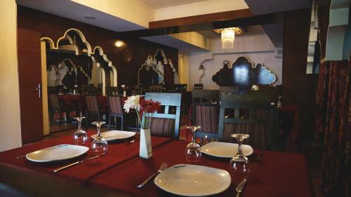 Green Forest Hotel - Adults Only
