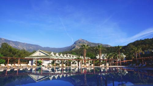 Green Forest Hotel - Adults Only