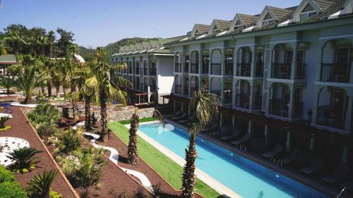 Green Forest Hotel - Adults Only