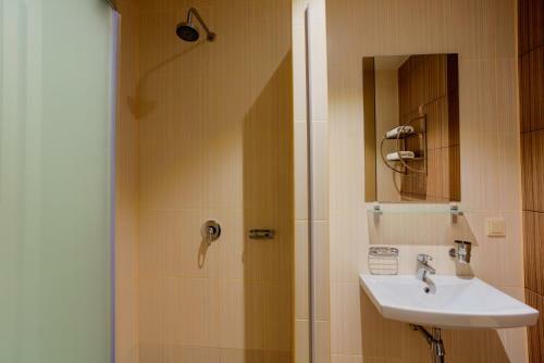 Comfort Hotel & Hostel