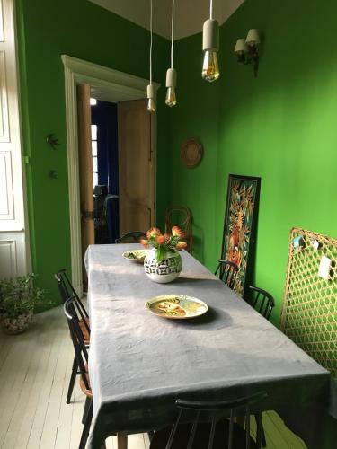 Hostal Une Nuit Au Ch�teau