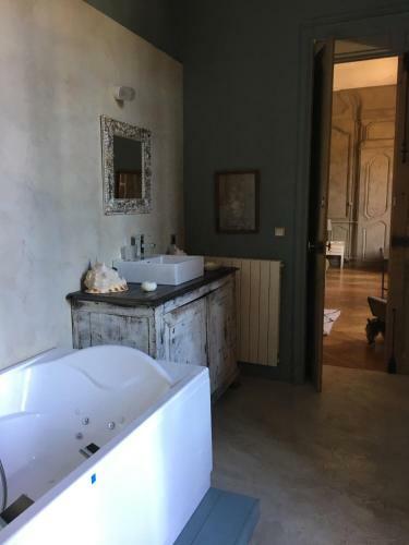 Hostal Une Nuit Au Ch�teau
