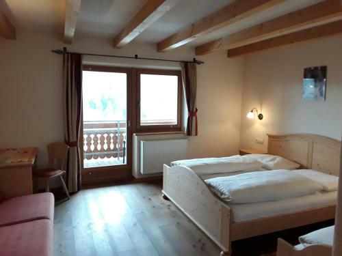 Hostal Pension & Seminarhof An Der March