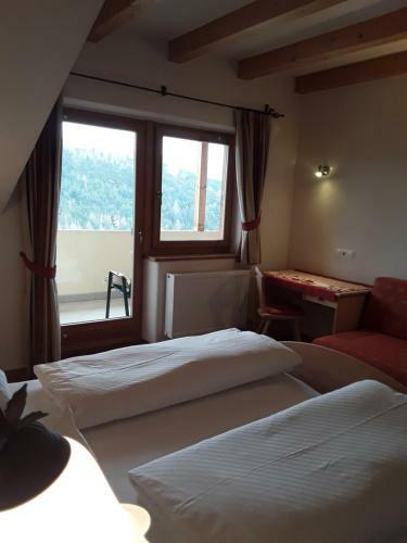 Hostal Pension & Seminarhof An Der March