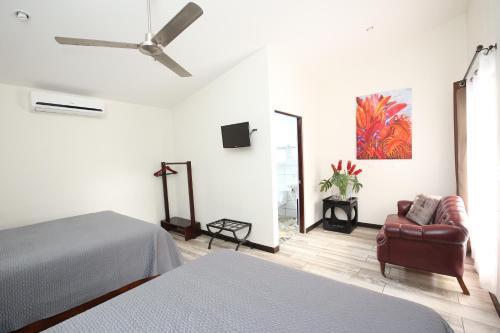 Casa Mar�a Aeropuerto B&B