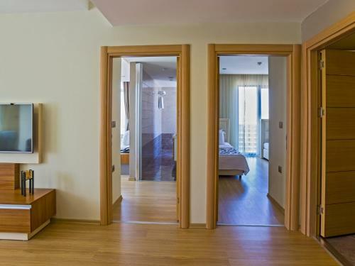 Hotel Alesha Suite